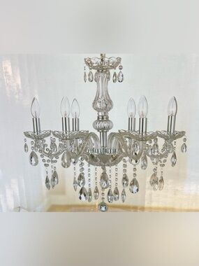 Classic 6-Light Chandelier in Chrome and Clear Crystal